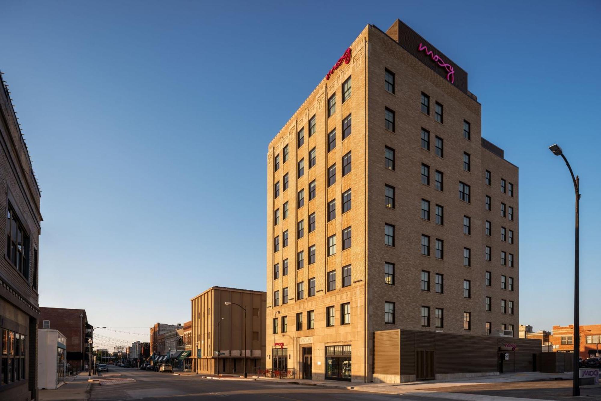 ホテル Moxy Springfield Downtown エクステリア 写真