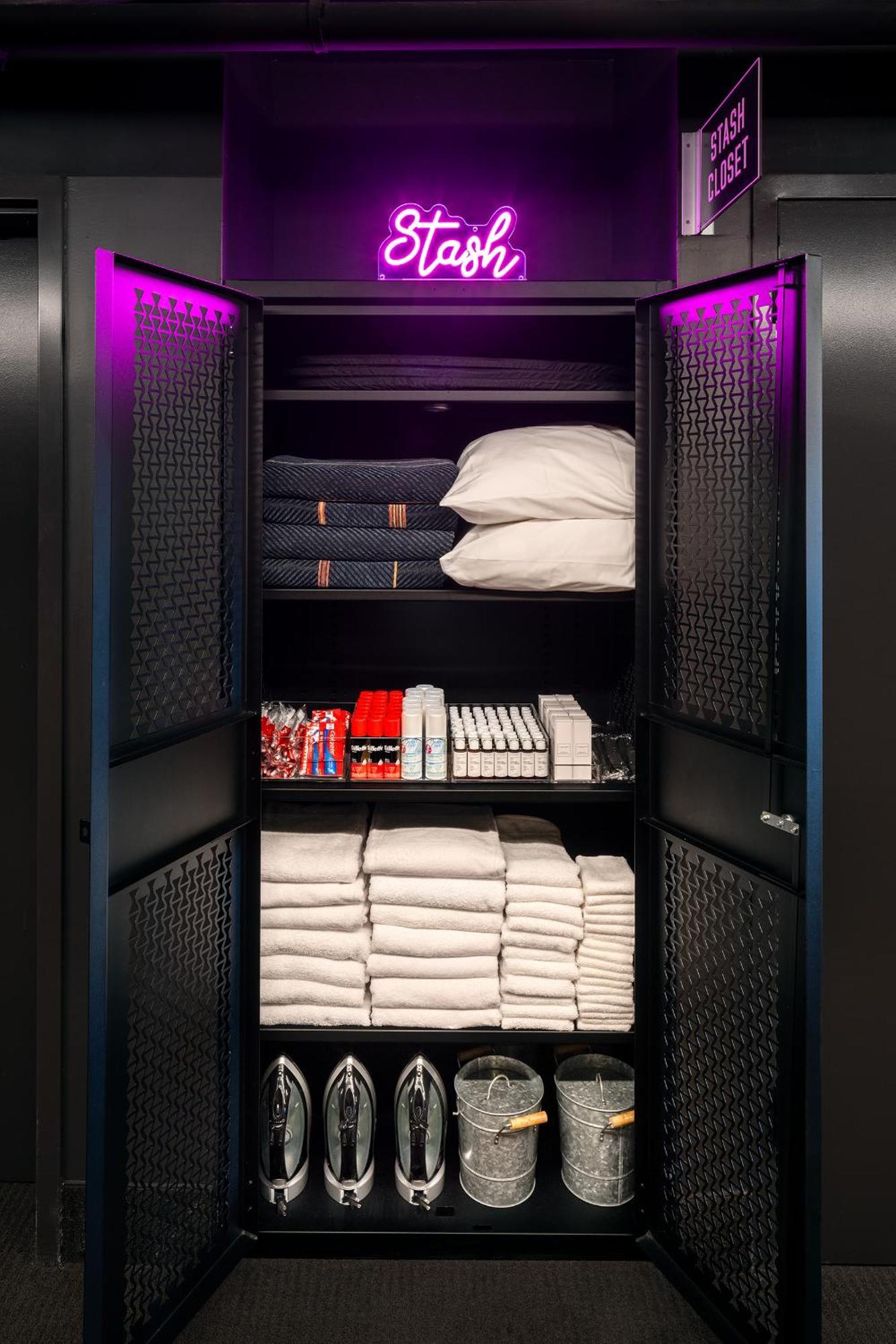 ホテル Moxy Springfield Downtown エクステリア 写真