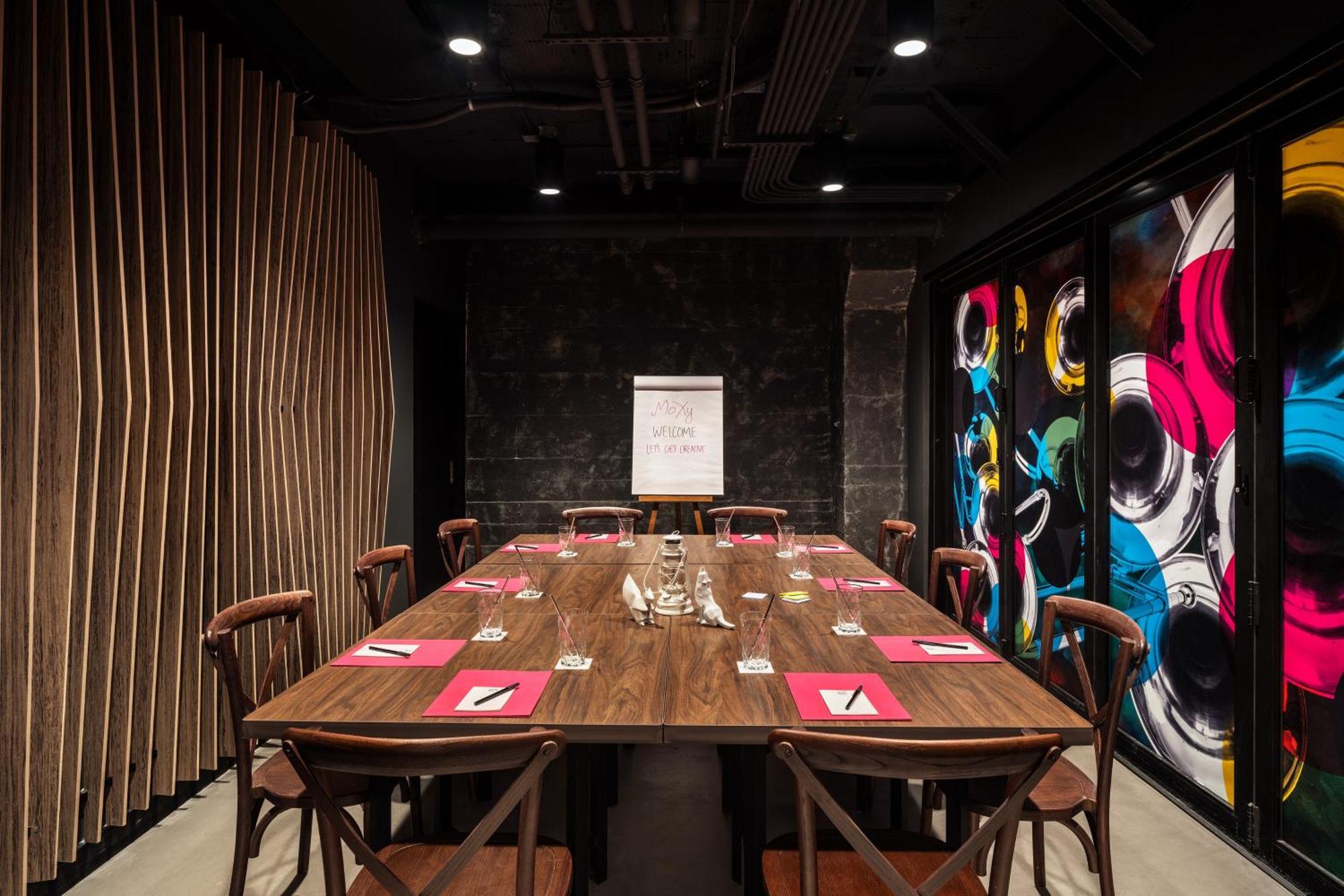 ホテル Moxy Springfield Downtown エクステリア 写真