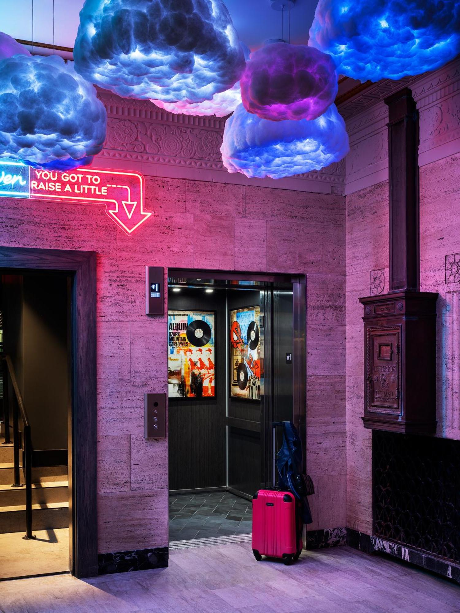 ホテル Moxy Springfield Downtown エクステリア 写真